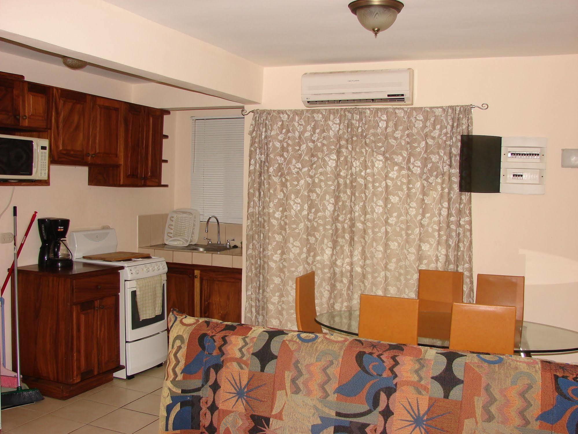 Villa Riviera 2 Bedroom Townhouse Playas del Coco Bagian luar foto