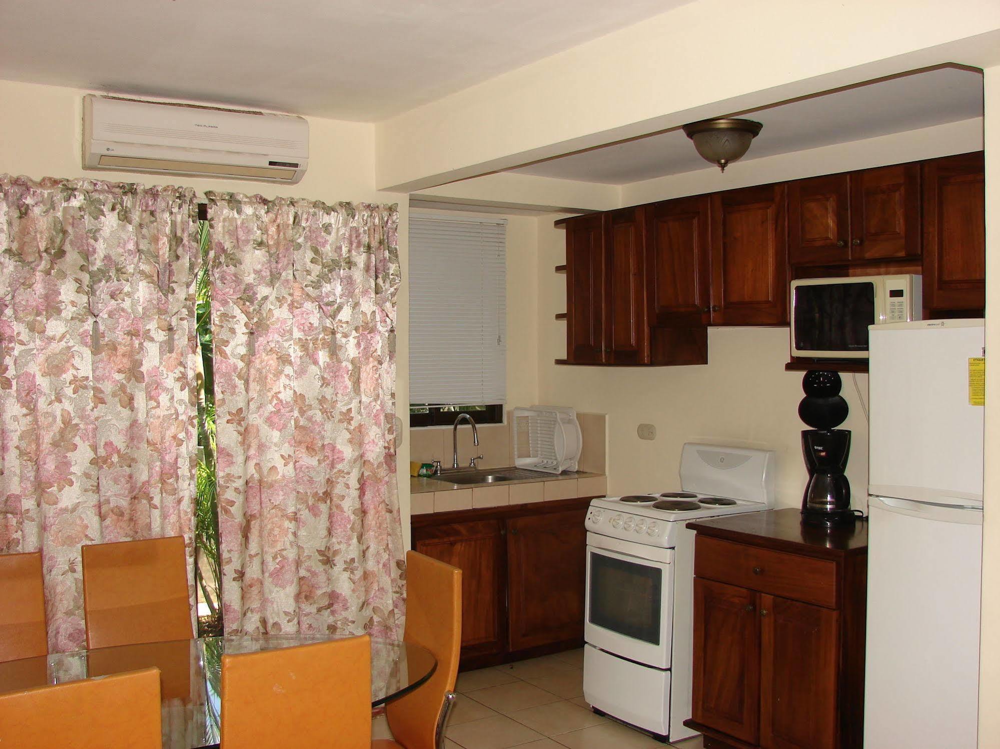 Villa Riviera 2 Bedroom Townhouse Playas del Coco Bagian luar foto