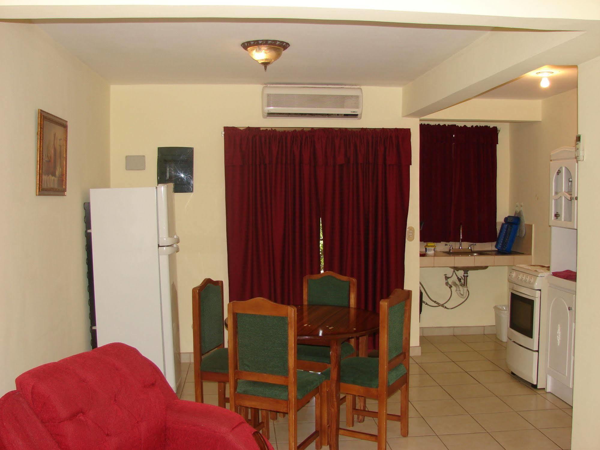 Villa Riviera 2 Bedroom Townhouse Playas del Coco Bagian luar foto