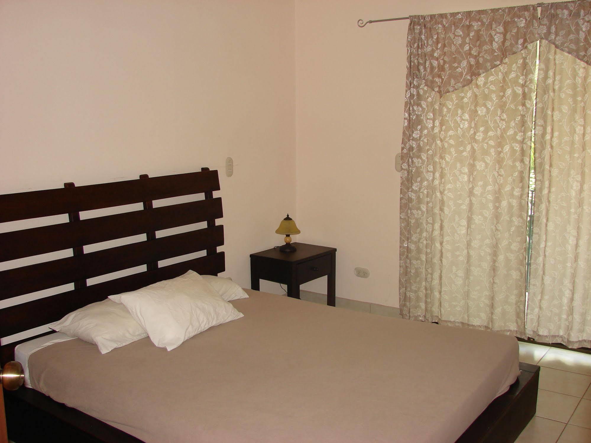 Villa Riviera 2 Bedroom Townhouse Playas del Coco Bagian luar foto