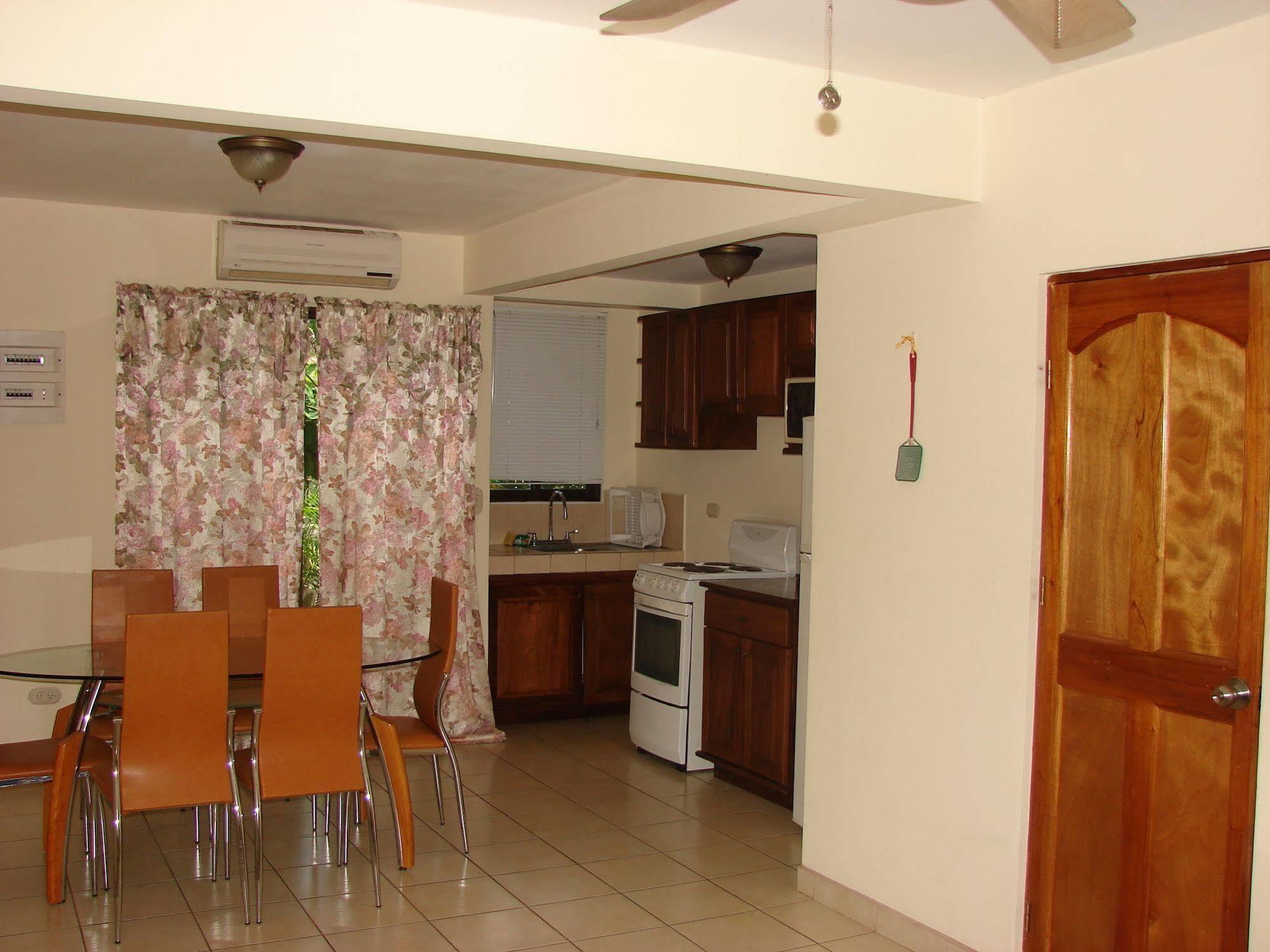Villa Riviera 2 Bedroom Townhouse Playas del Coco Bagian luar foto